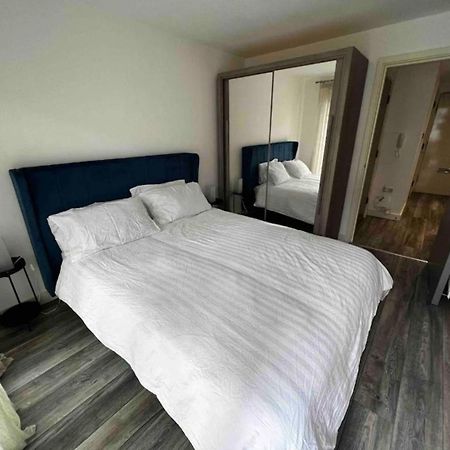 Stylish 1-Bed Flat With Sofa-Bed In London Daire Dış mekan fotoğraf